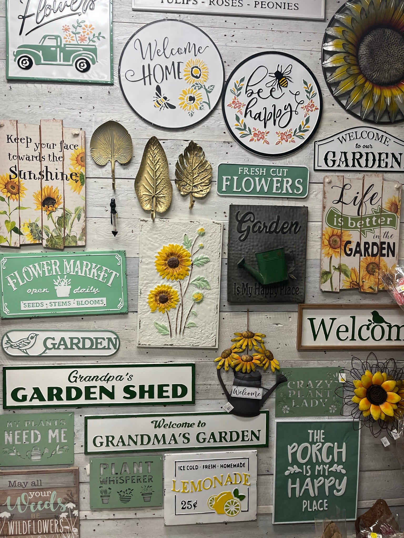 Wall Decor & Signs