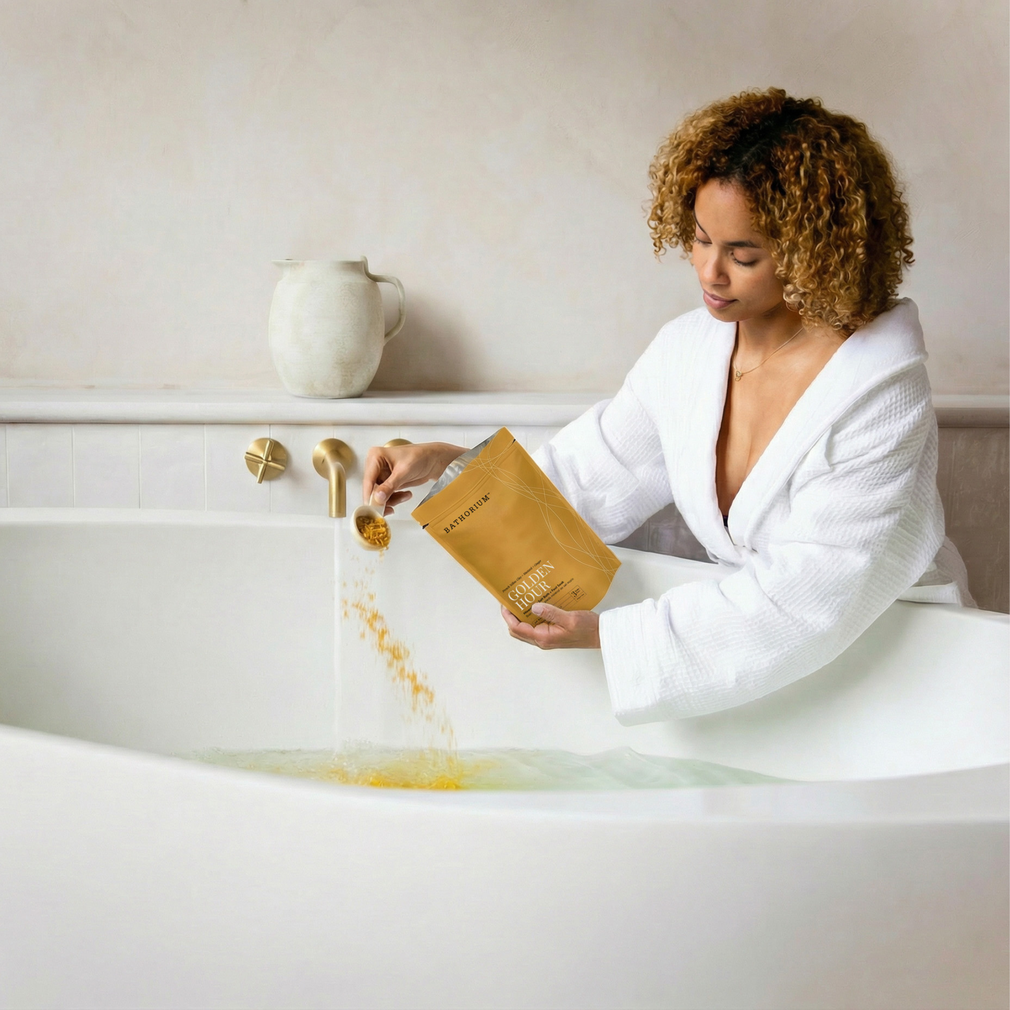 Golden Hour Mineral Clay Soak 900g