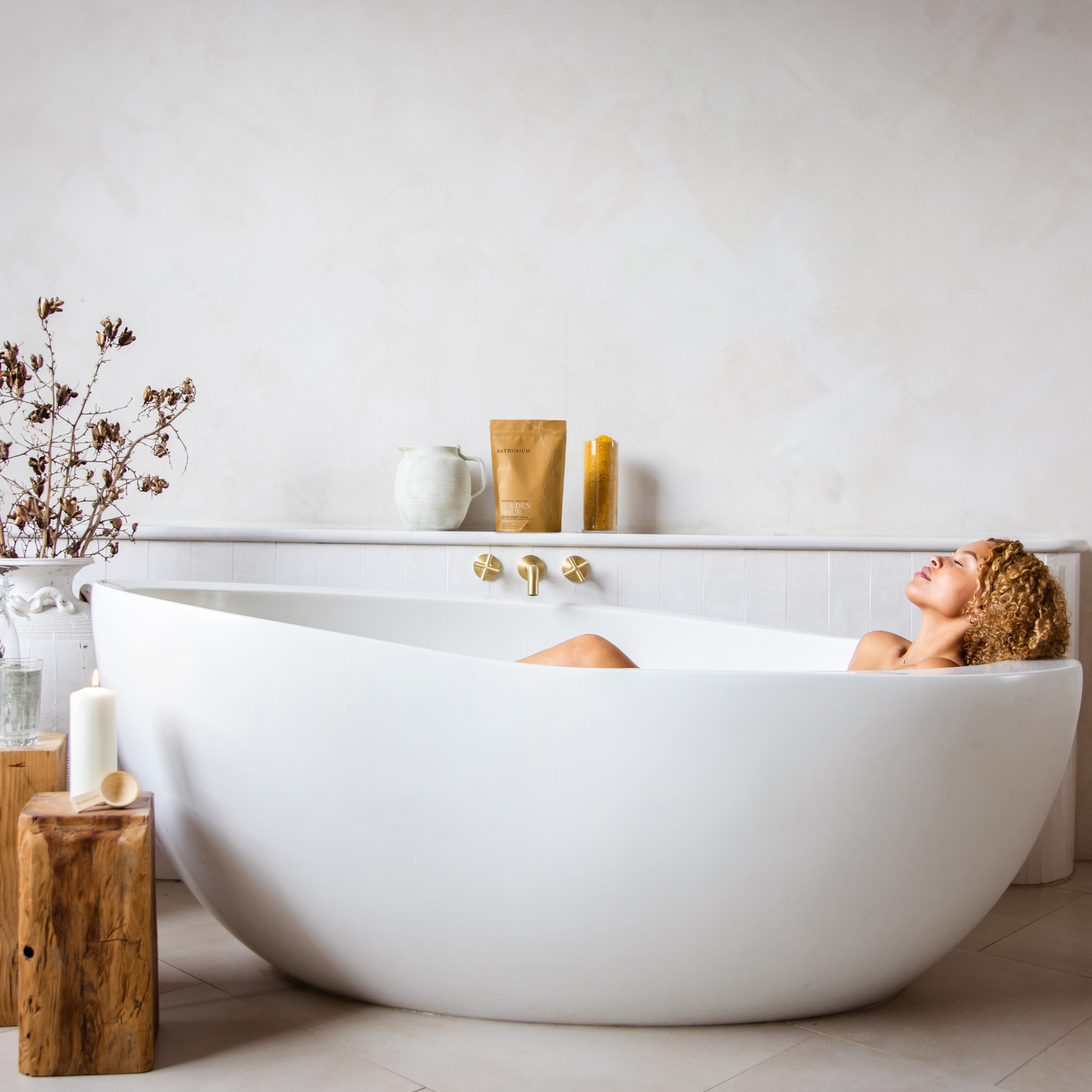 Golden Hour Mineral Clay Soak 900g