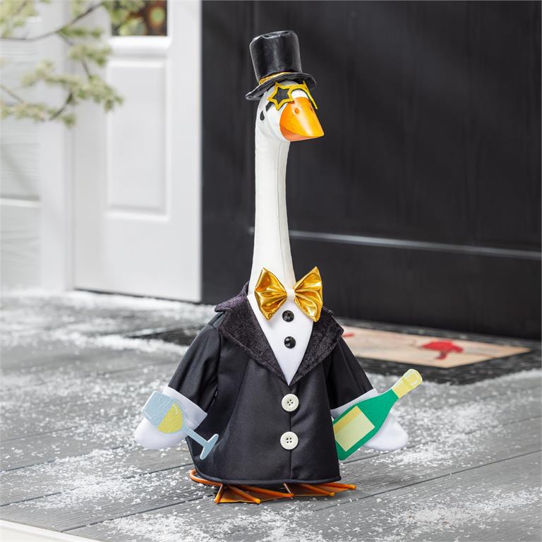 Giddy the Goose Outfit, Happy New Year
