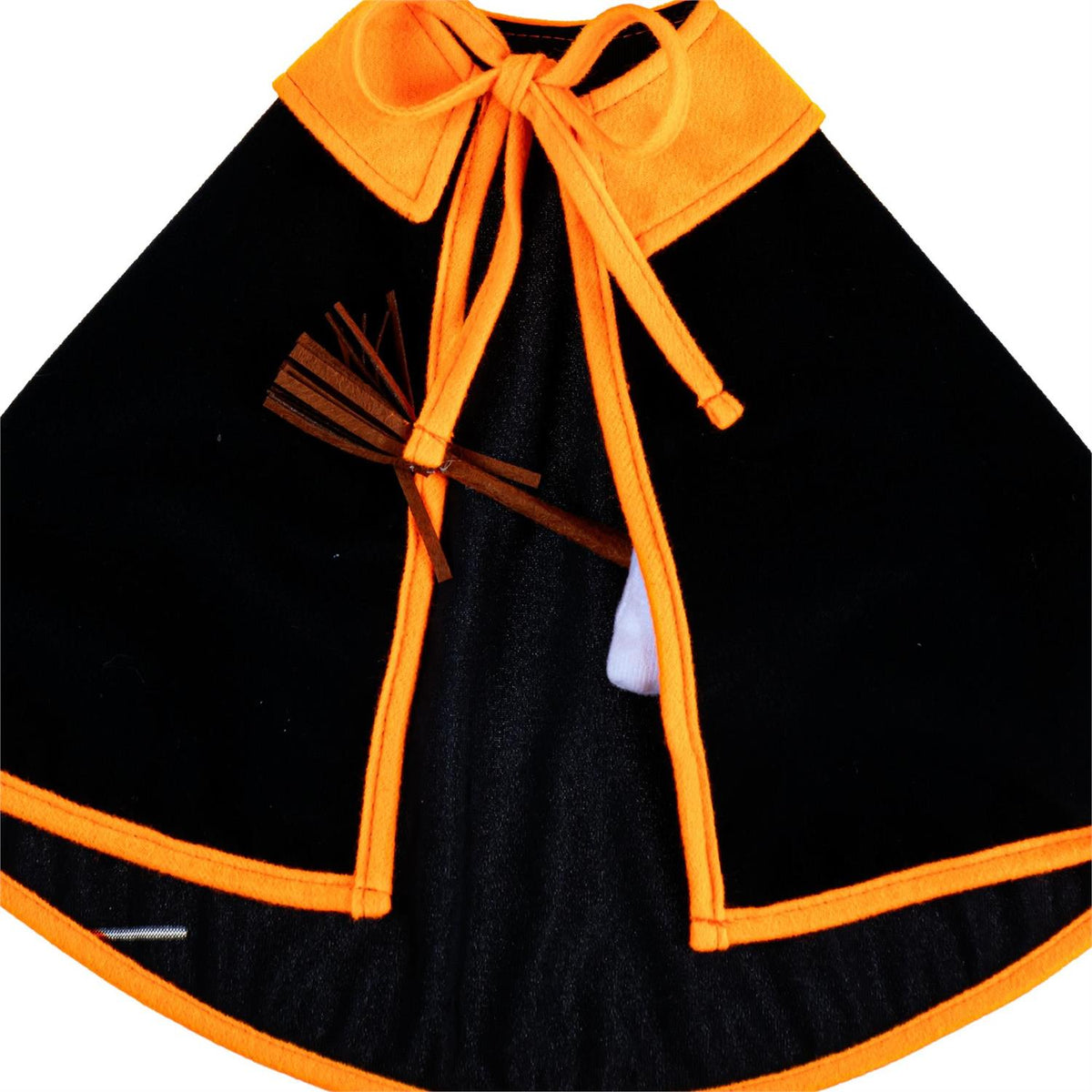Giddy the Goose Outfit, Witches